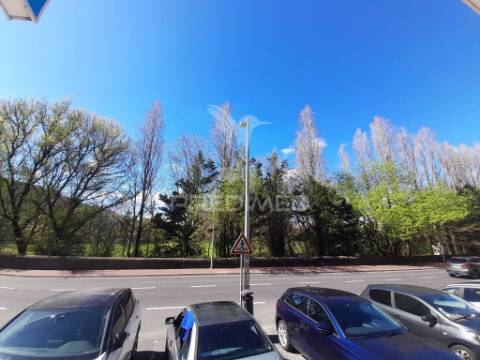 Excelente loja com 99 m2,belas.