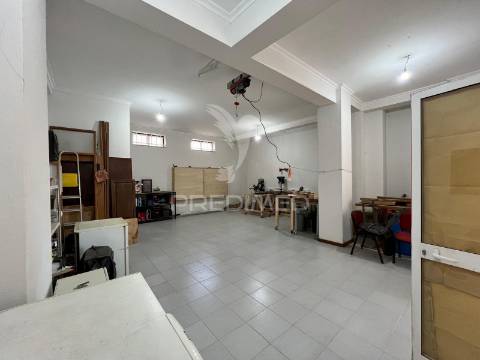 Loja comercial no centro histórico de mirandela