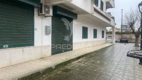 Loja no centro de salvaterra