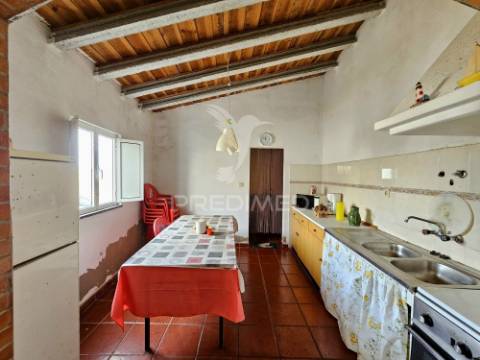 Moradia t1 no monte do guerreiro, castro verde