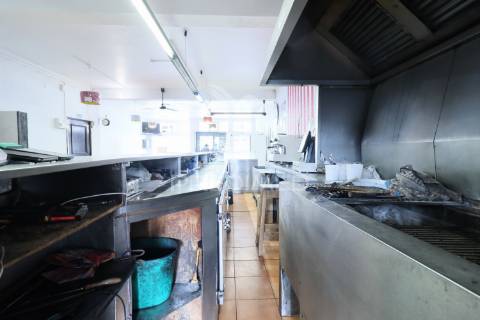 Churrasqueira / restaurante    valadares    vila nova de gaia