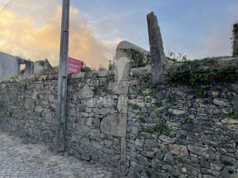 Casa ruínas - recuperar com 1.390m2 terreno ( bagunte )