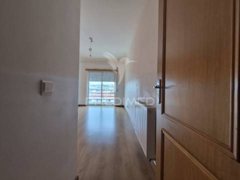 T2 com elevador - feijó