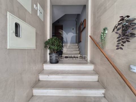 T2 com elevador - feijó