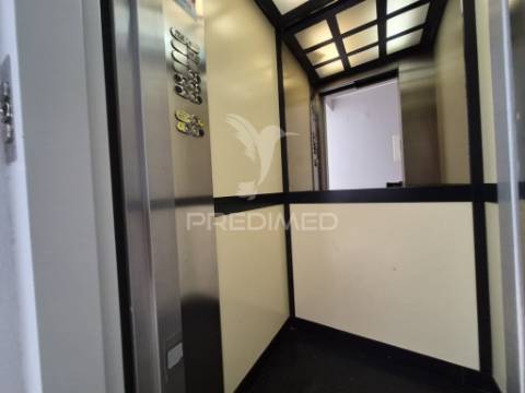 T2 com elevador - feijó