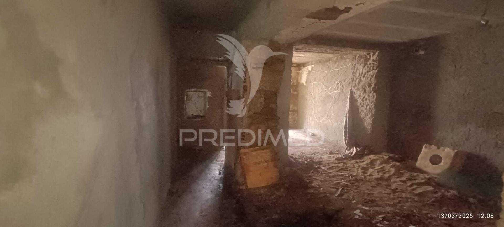 Casa antiga no centro histórico em nisa