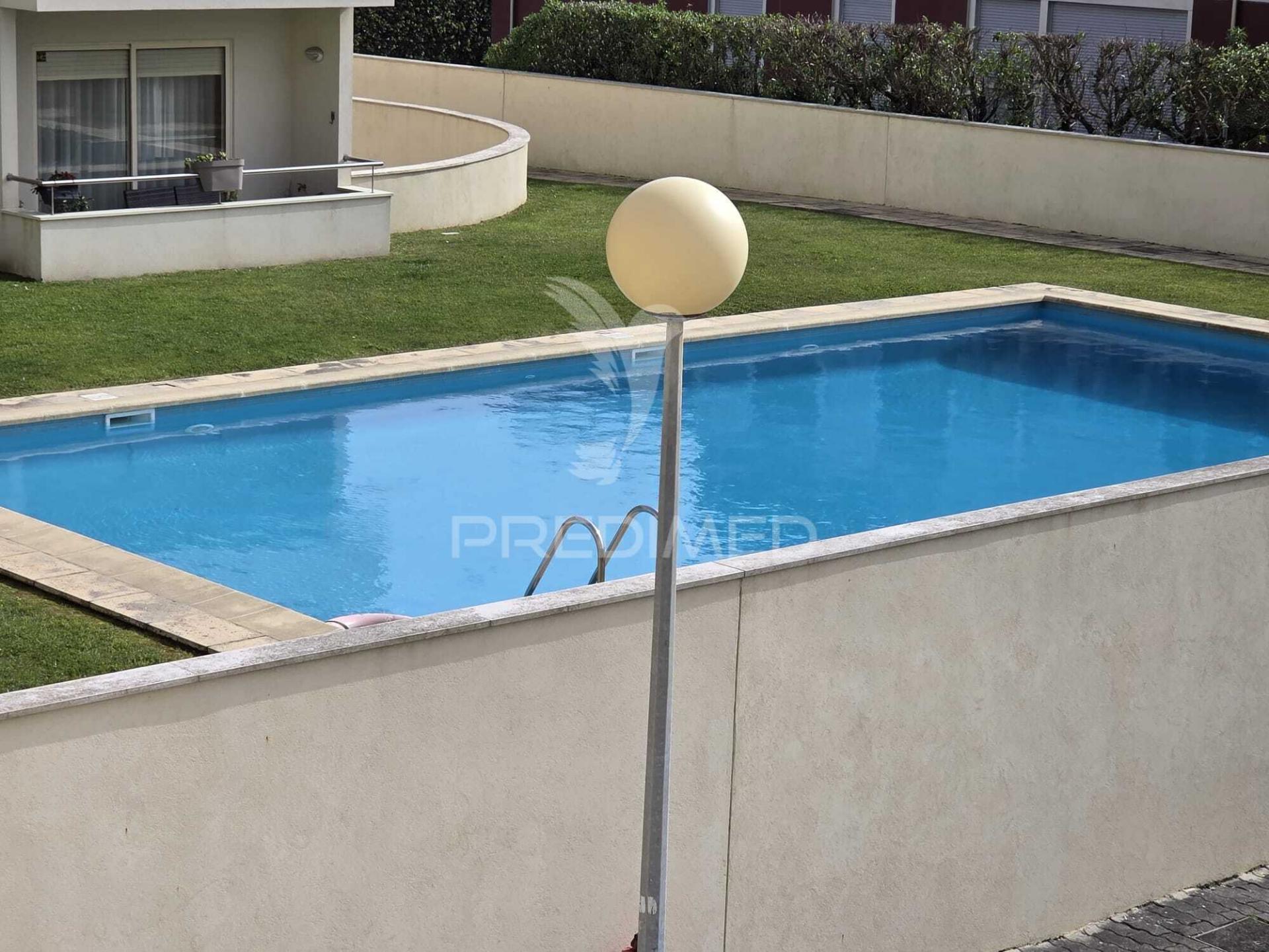 T2 lavra/praias com 2 l. garagem e arrumo