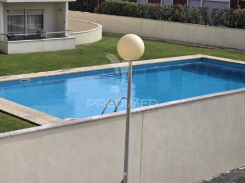 T2 lavra/praias com 2 l. garagem e arrumo