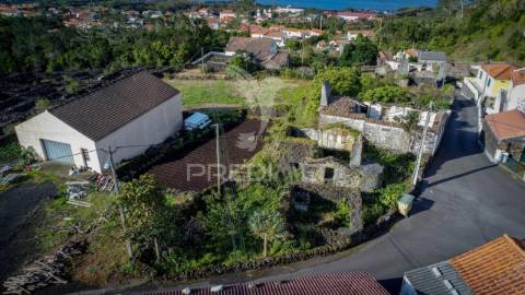 Ruina, para venda, na candelária