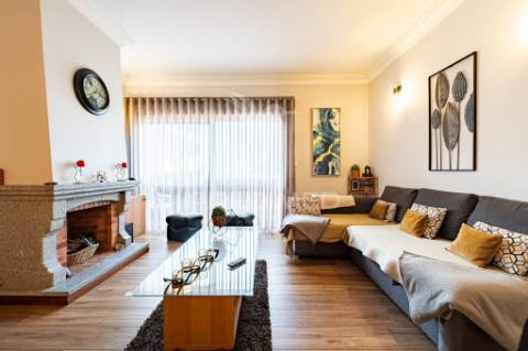 T3 com  lareira, 3 varandas e box em valbom, gondomar