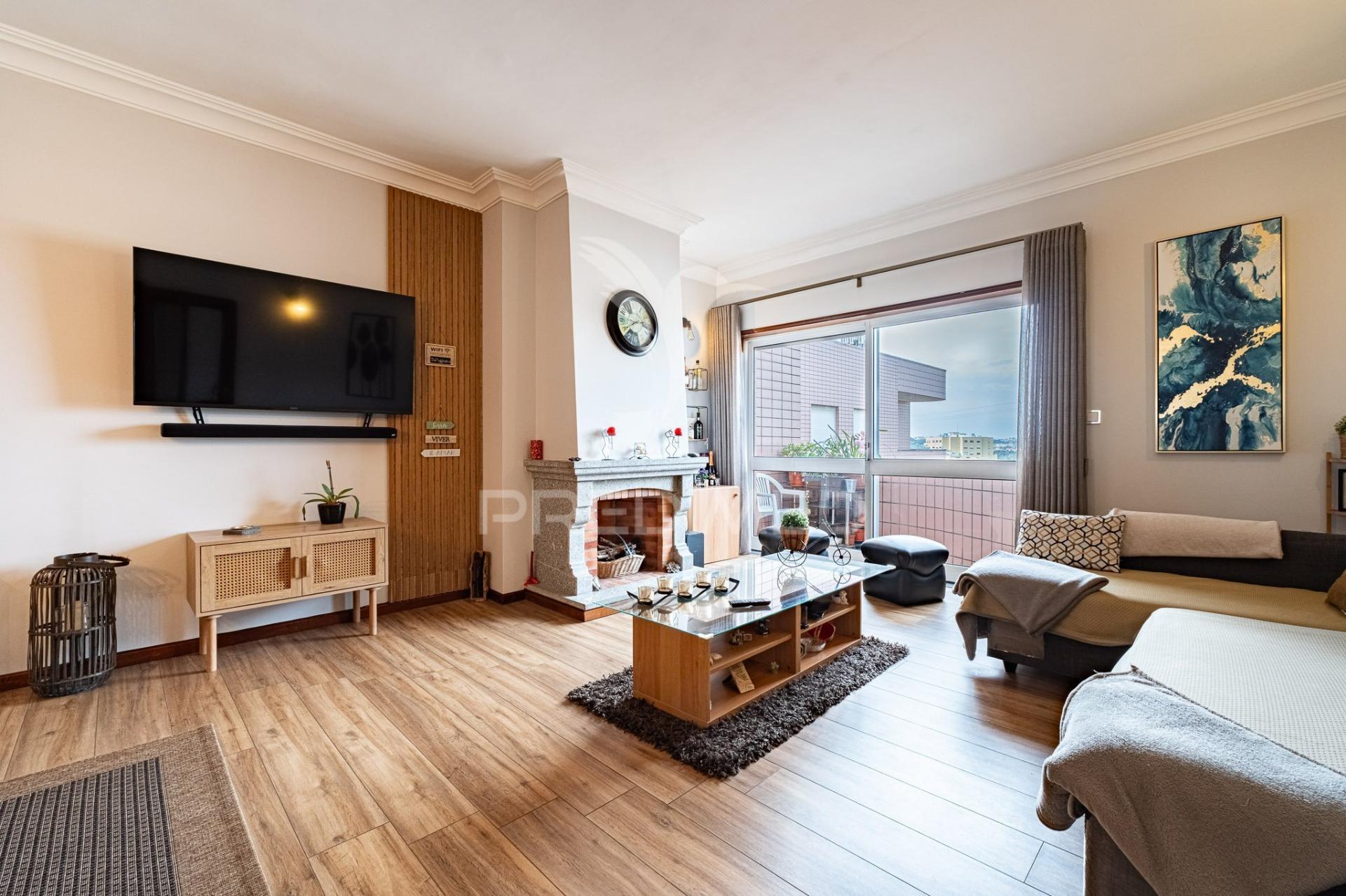 T3 com  lareira, 3 varandas e box em valbom, gondomar