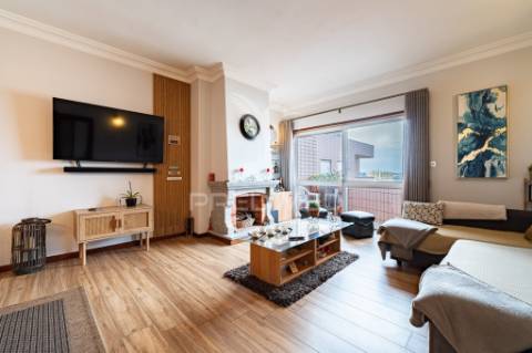 T3 com  lareira, 3 varandas e box em valbom, gondomar