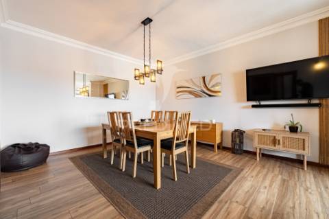 T3 com  lareira, 3 varandas e box em valbom, gondomar