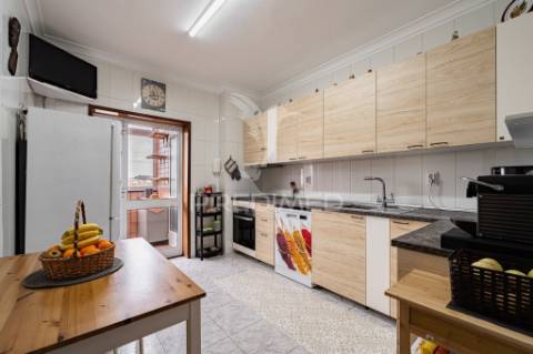 T3 com  lareira, 3 varandas e box em valbom, gondomar