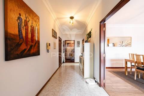 T3 com  lareira, 3 varandas e box em valbom, gondomar