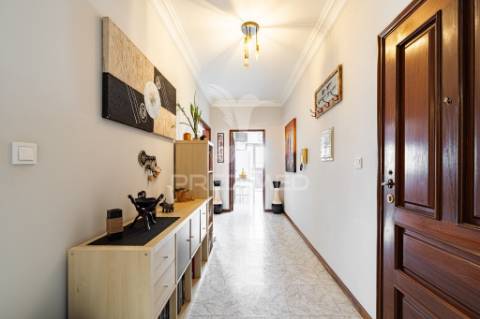 T3 com  lareira, 3 varandas e box em valbom, gondomar