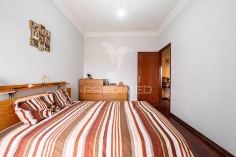 T3 com  lareira, 3 varandas e box em valbom, gondomar