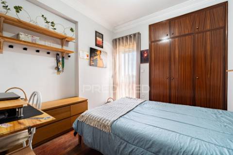 T3 com  lareira, 3 varandas e box em valbom, gondomar