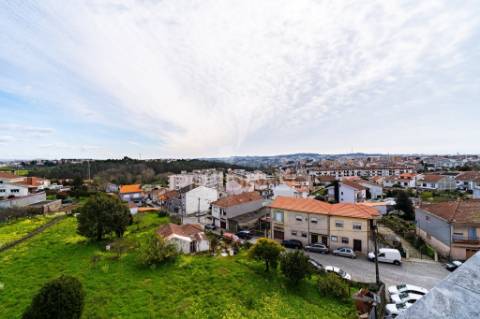 T3 com  lareira, 3 varandas e box em valbom, gondomar