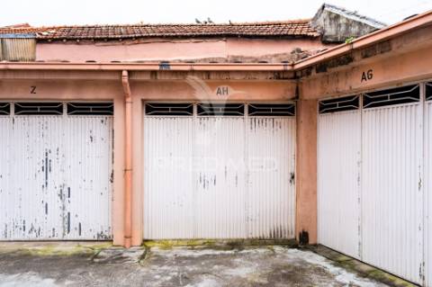 T3 com  lareira, 3 varandas e box em valbom, gondomar