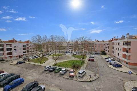 Excelente apartamento t2 no centro do pinhal novo, palmela