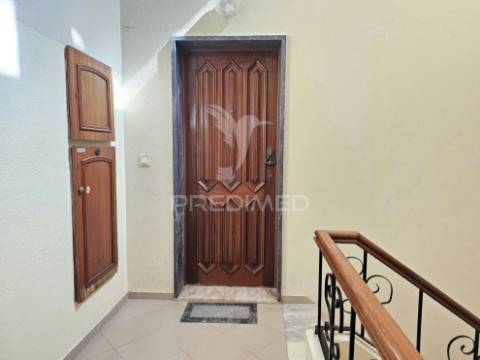 Excelente apartamento t2 no centro do pinhal novo, palmela