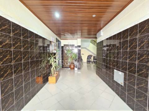 Excelente apartamento t2 no centro do pinhal novo, palmela