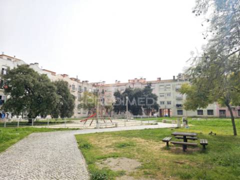 Excelente apartamento t2 no centro do pinhal novo, palmela