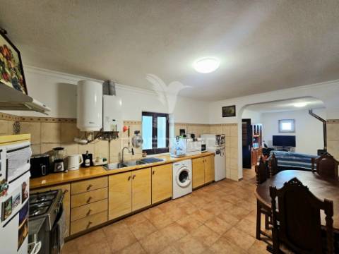 Moradia t2 no rolão, concelho de castro verde.