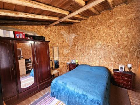 Moradia t2 no rolão, concelho de castro verde.