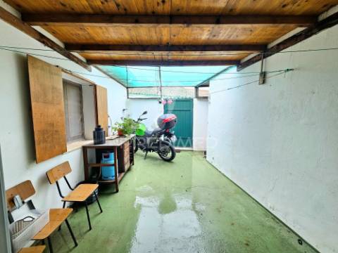 Moradia t2 no rolão, concelho de castro verde.