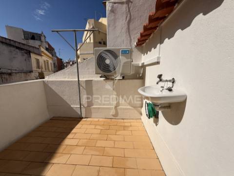 Moradia totalmente remodelada t1 no centro de portimão