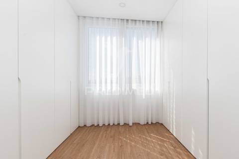 Excelente apartamento remodelado em almada com vista rio