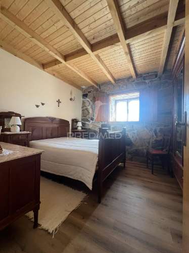 Moradia t2 totalmente remodelada em gralhas – montalegre