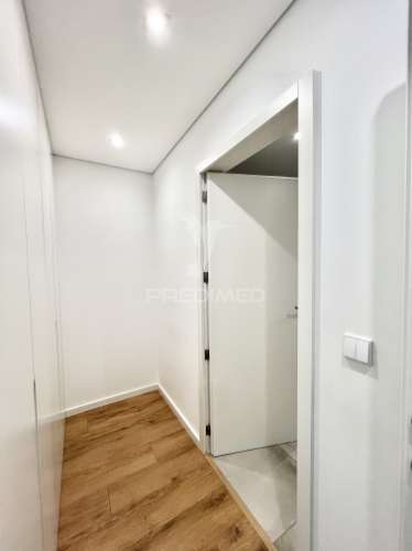 Apartamento t2 novo ao nível do r/c (elevado) na azenha, paranhos (próximo do pólo universitário), porto.
