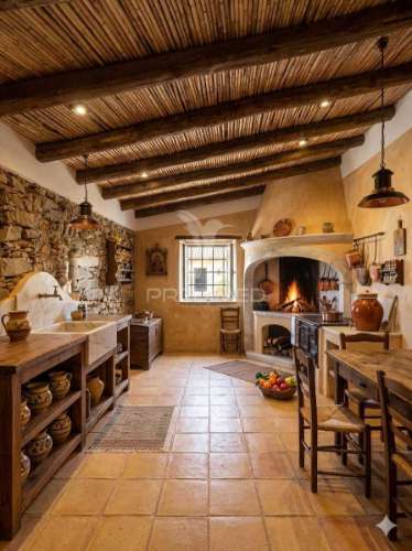 Oportunidade de investimento em mértola, aldeia mesquita – casa em pedra