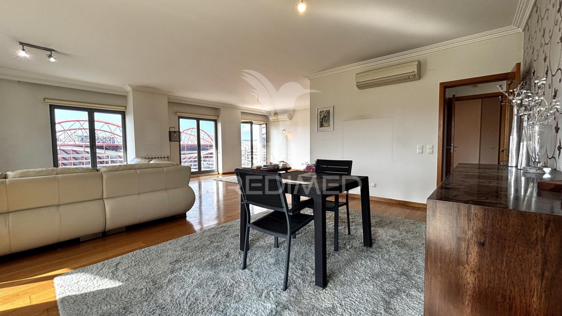 Penthouse / apartamento t5