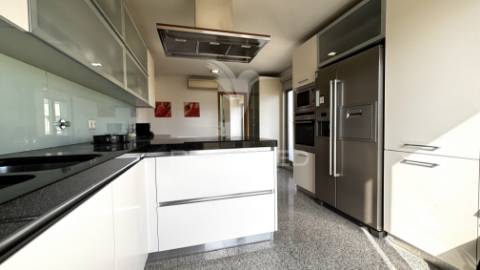 Penthouse / apartamento t5