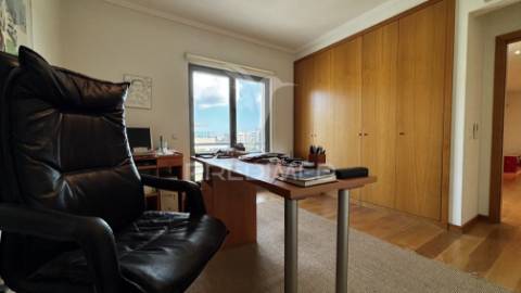 Penthouse / apartamento t5