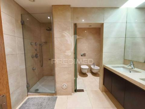 Penthouse / apartamento t5