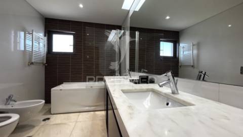 Penthouse / apartamento t5