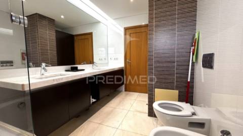 Penthouse / apartamento t5