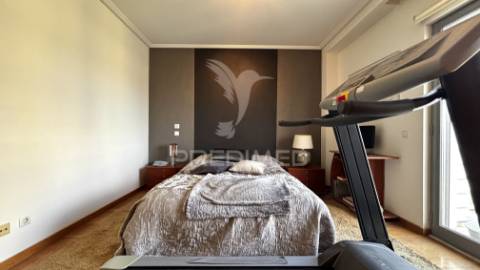 Penthouse / apartamento t5