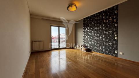 Penthouse / apartamento t5