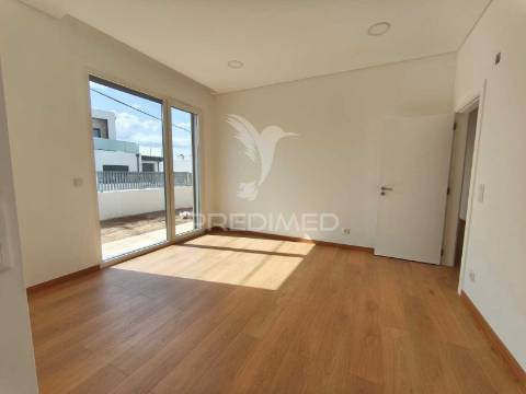 Moradia térrea t4