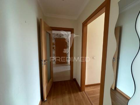 Apartamento t3/com garagem -para arrendamento em santarém