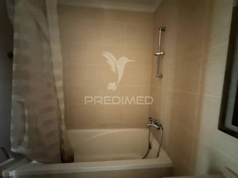 Apartamento t3/com garagem -para arrendamento em santarém