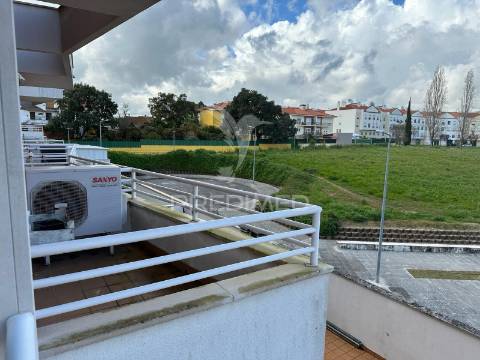 Apartamento t3/com garagem -para arrendamento em santarém
