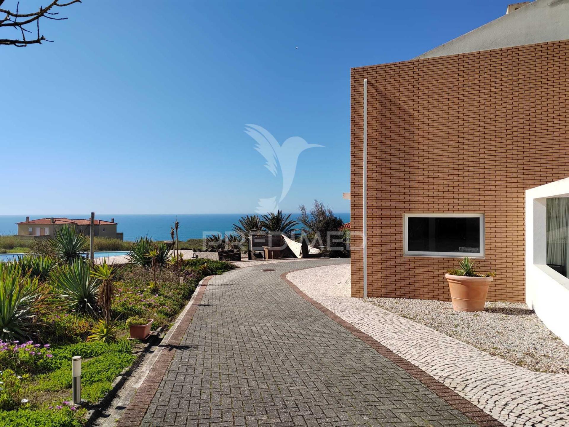 Moradia t2 c/vista mar em condominio com piscina