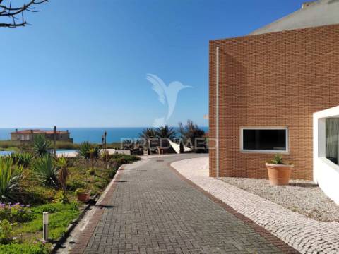 Moradia t2 c/vista mar em condominio com piscina